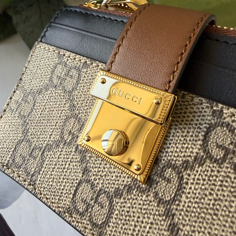 Padlock 鎖釦設計附證件夾層拉鍊卡夾包/零錢包(烏木色/黑色)-9