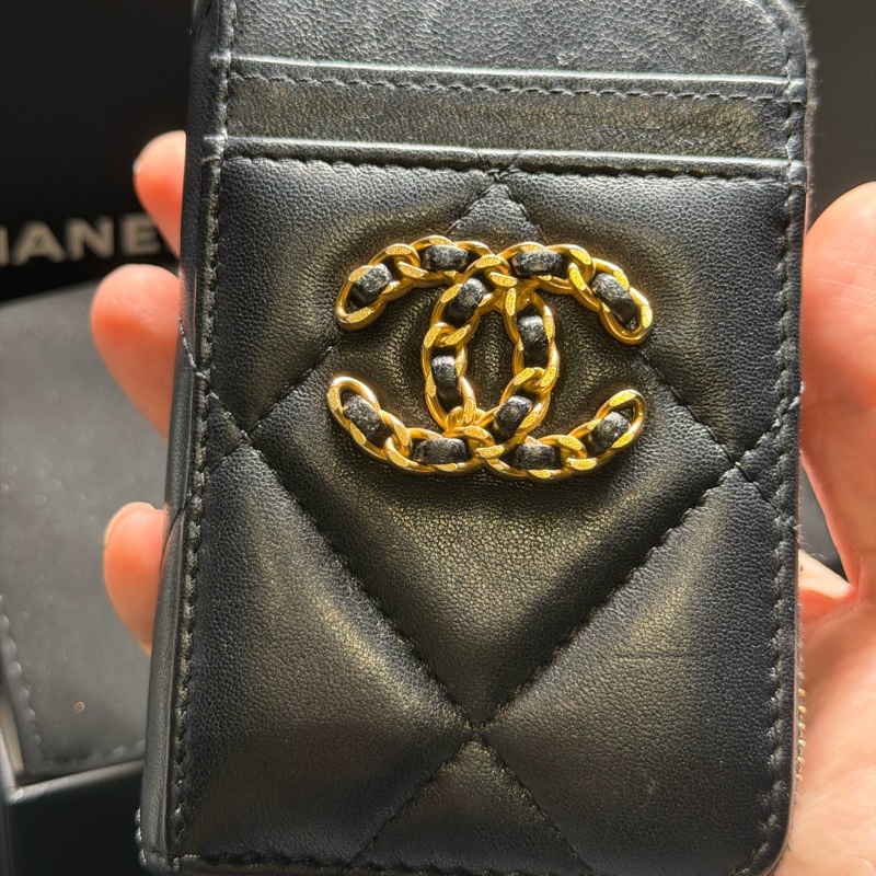 Chanel 19雙c 小羊皮 多功能卡包(近全新)-11