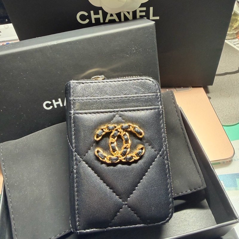 Chanel 19雙c 小羊皮 多功能卡包(近全新)-28