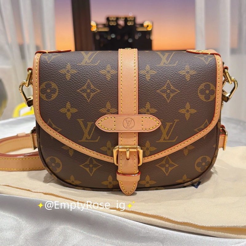 LV 路易威登雙子星⭐️SaumurBB郵差包小豬包/兩用包⭐️芯片款-1