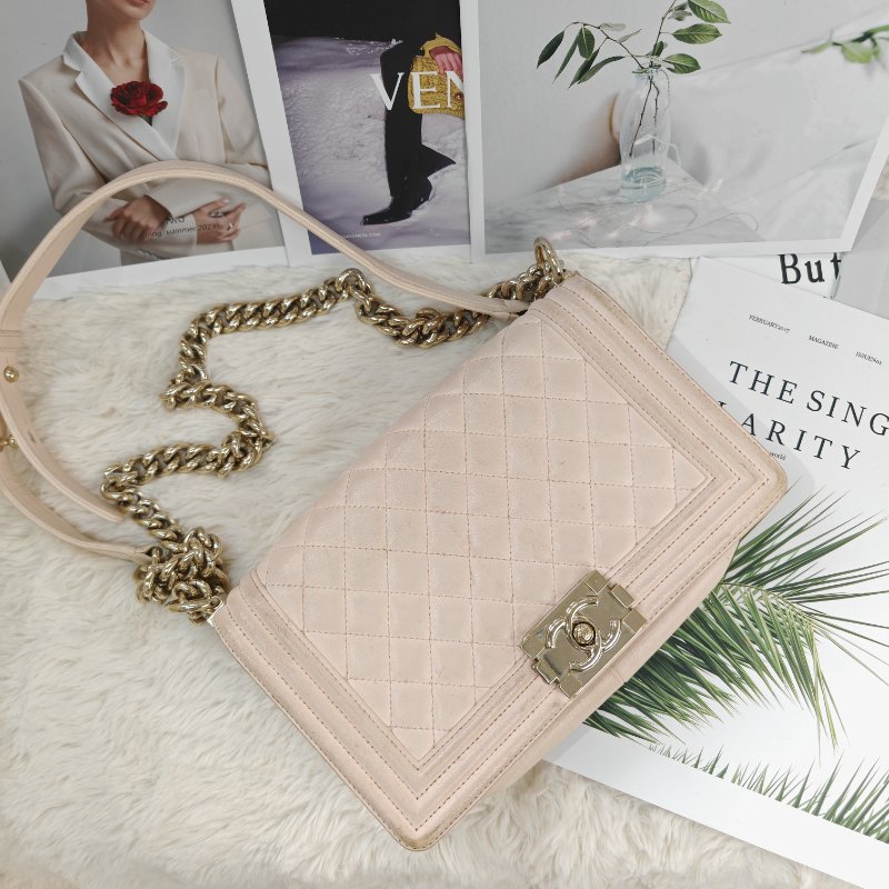 Chanel Leboy 裸粉色金扣 鏈條包 20開-3