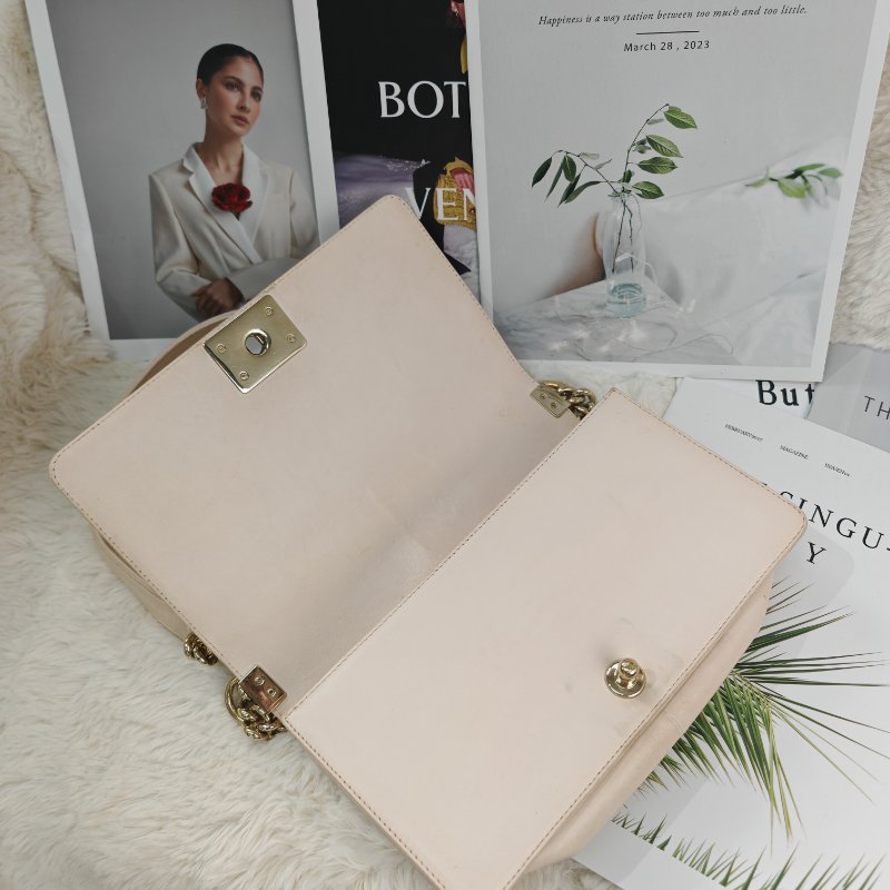 Chanel Leboy 裸粉色金扣 鏈條包 20開-4