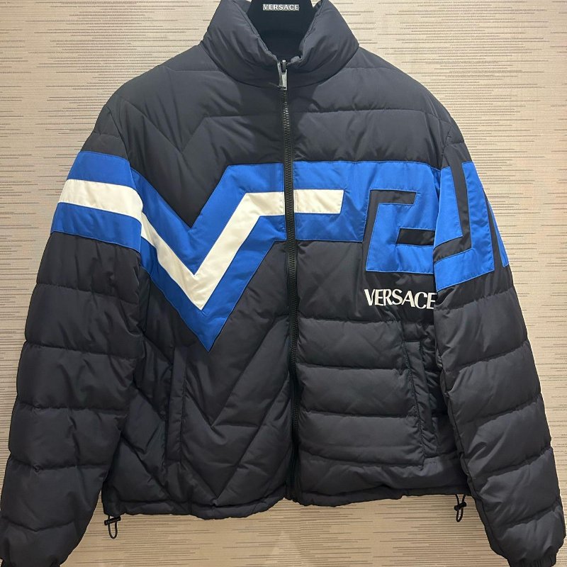 💎Han's house精品服飾💎VERSACE 凡賽斯 頂級黑牌 雙面穿 羽絨 外套 原價53500-0