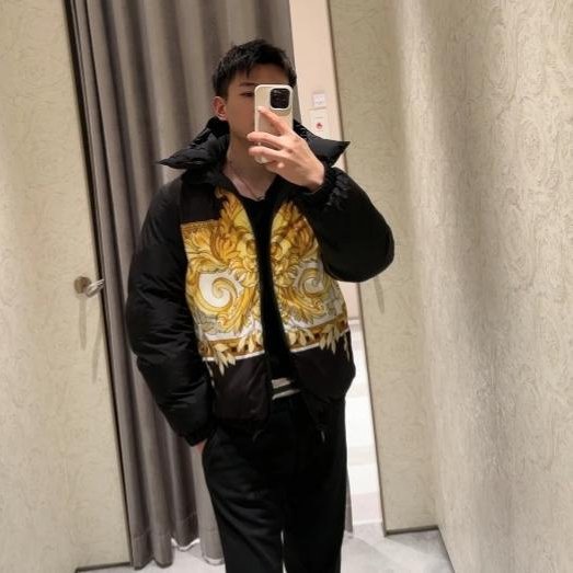 💎Han's house精品服飾💎VERSACE 凡賽斯 頂級黑牌 巴洛克 雙面 羽絨 外套-6