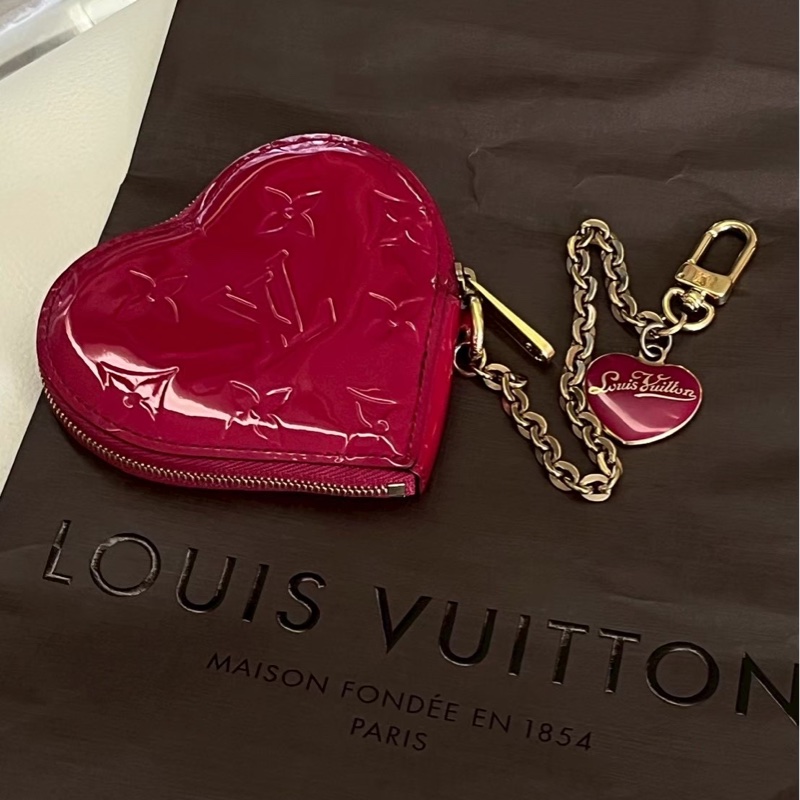 LV紅色漆皮愛心零錢包-1