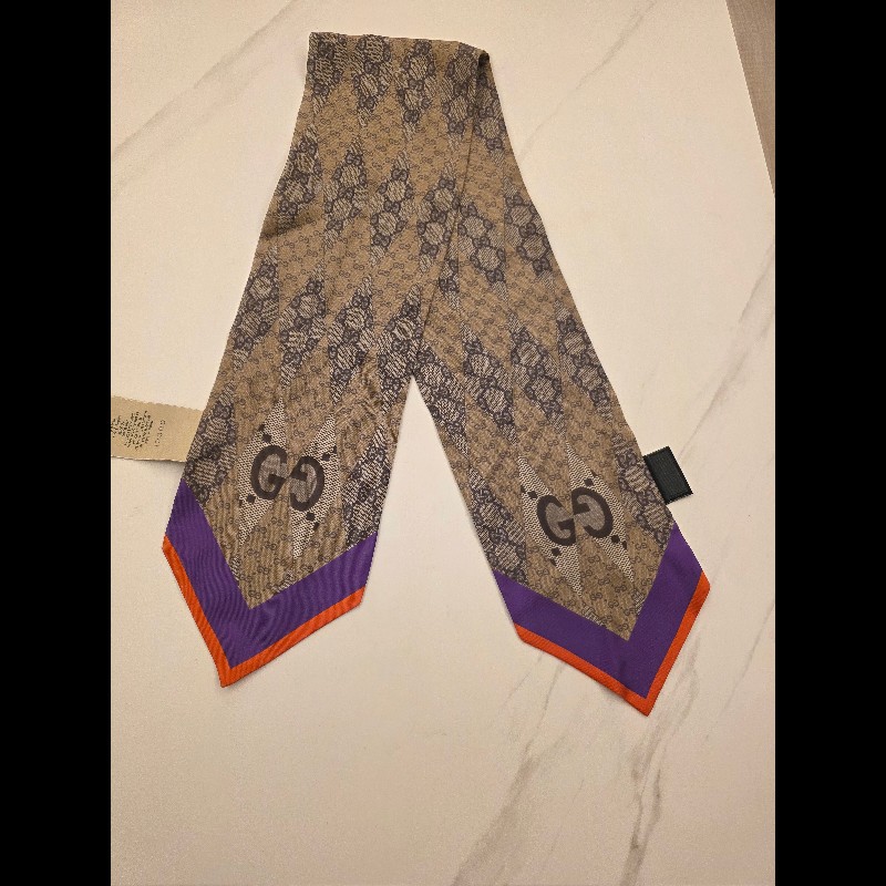 Gucci圍巾領巾絲巾-1