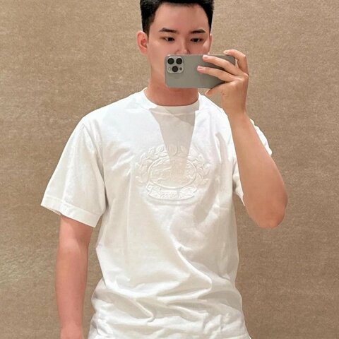 💎Han's house精品服飾💎Burberry 刺繡 戰馬 短 T 短袖 T恤 原價23900