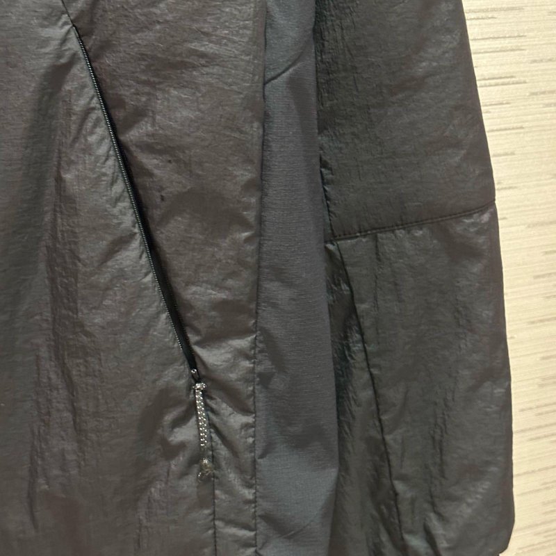 💎Han's house精品服飾💎moncler  Farret消光 黑牌 防水 風衣 連帽 外套  原價 34400-3