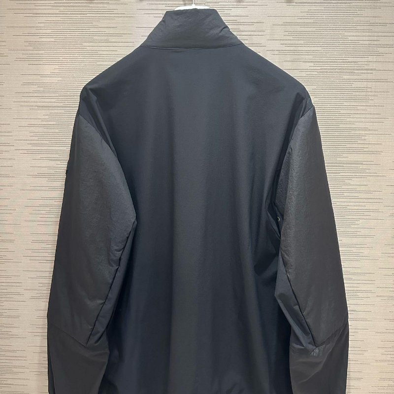 💎Han's house精品服飾💎moncler  Farret消光 黑牌 防水 風衣 連帽 外套  原價 34400-6