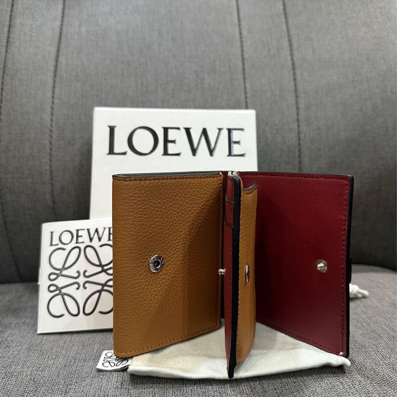 💎Han's house精品服飾💎 LOEWE 拼接 短夾 現貨 原價23000-4