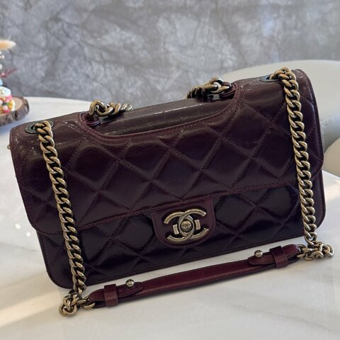 *SHIHNA名牌精品* CHANEL 孟買系列 勃根地紅 復古仿舊口蓋包