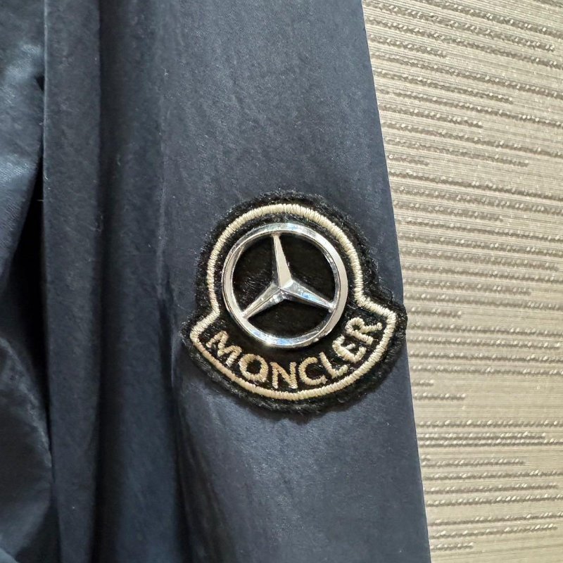 💎Han's house精品服飾💎moncler 聯名 Mercedes-Benz 賓士 尼龍 防水風衣 原價41500-5