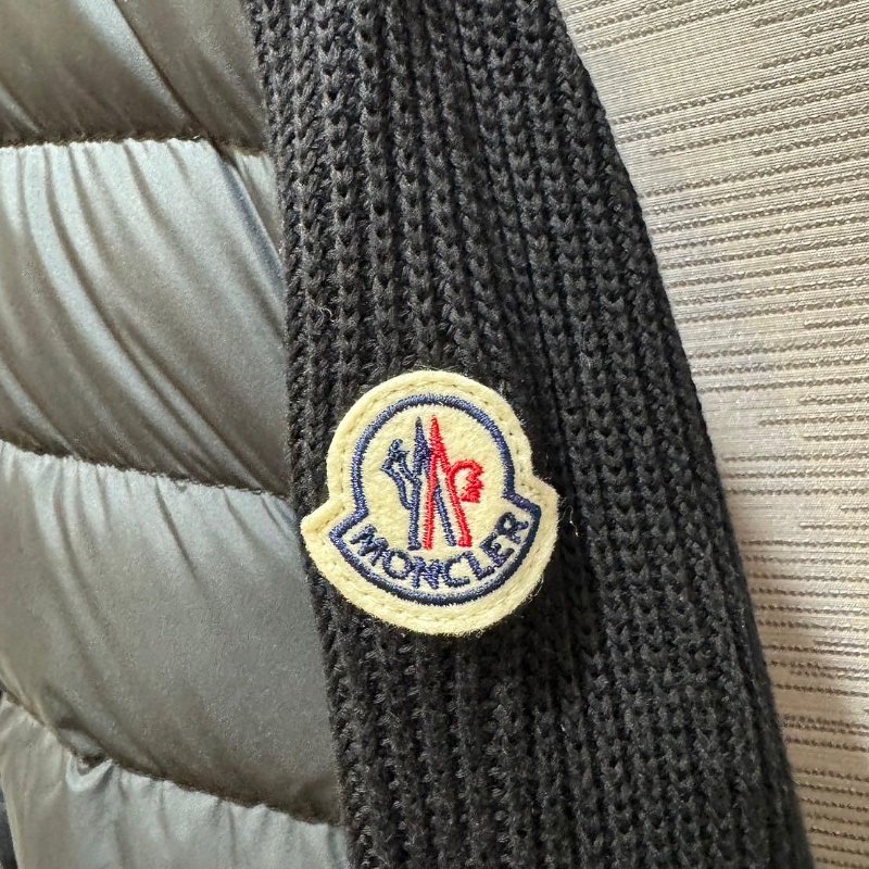 💎Han's house精品服飾💎moncler 羊毛 拼接 羽絨 外套 深藍 原價 41800-6