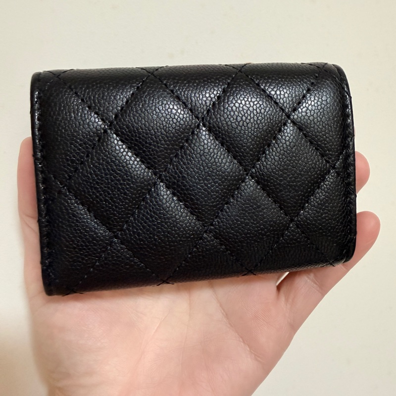 Chanel mini三折牛 近新閒置 淡金扣     年年漲的保值香奈兒 要買要快唷🥳-1