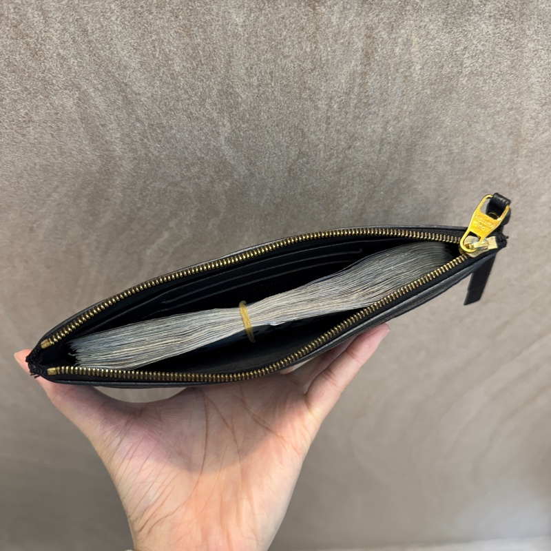 LV黑壓紋Melanie BB拉鍊扁長夾M68712-11