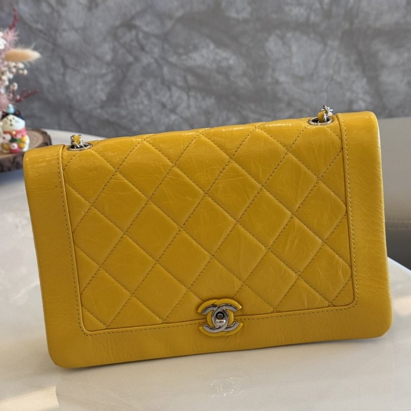 *SHIHNA名牌精品* CHANEL 黃色褶皺牛皮WOC-0