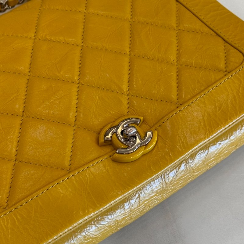 *SHIHNA名牌精品* CHANEL 黃色褶皺牛皮WOC-3