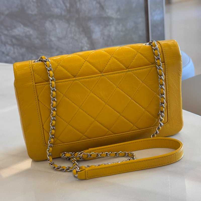 *SHIHNA名牌精品* CHANEL 黃色褶皺牛皮WOC-5