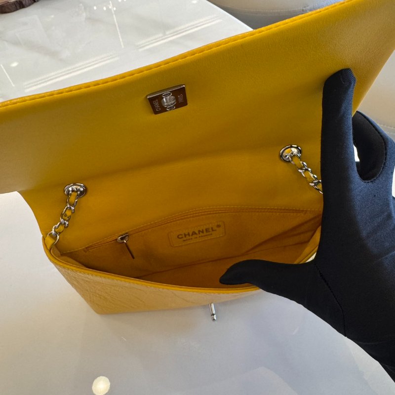 *SHIHNA名牌精品* CHANEL 黃色褶皺牛皮WOC-7