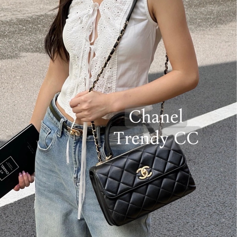 ✨Chanel trendy cc 旋轉扣郵差包 經典黑金 優雅實用🖤-0