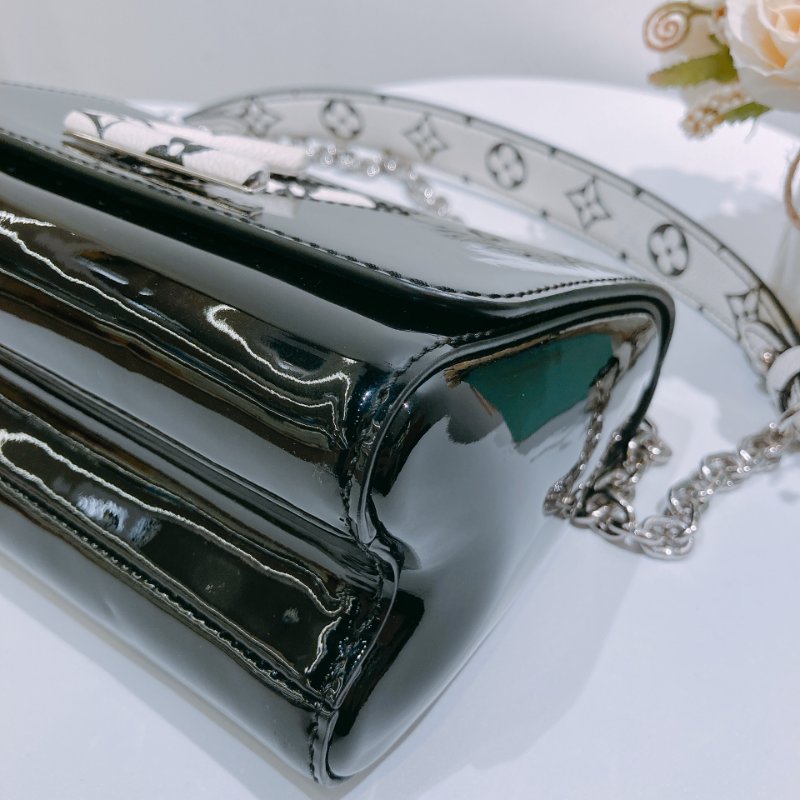 TW4628 Louis Vuitton 路易威登 Twist 小號 黑漆皮 白花 Twist PM Shoulder Bag Black-6