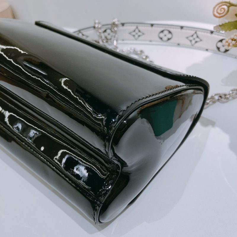 TW4628 Louis Vuitton 路易威登 Twist 小號 黑漆皮 白花 Twist PM Shoulder Bag Black-8