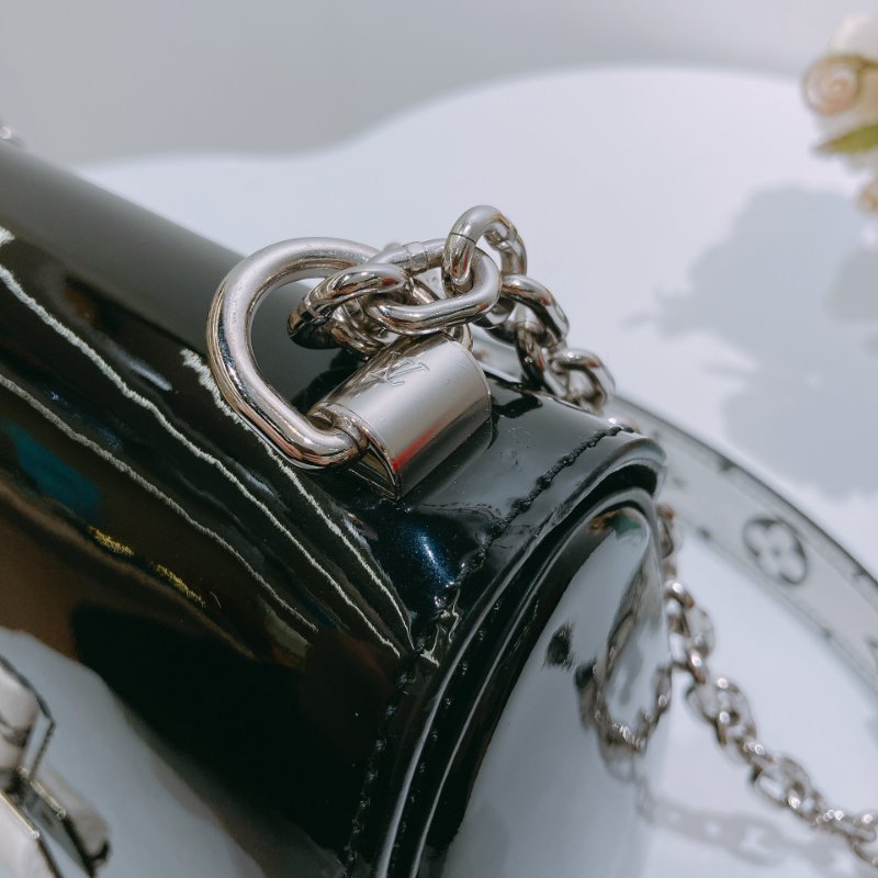 TW4628 Louis Vuitton 路易威登 Twist 小號 黑漆皮 白花 Twist PM Shoulder Bag Black-10