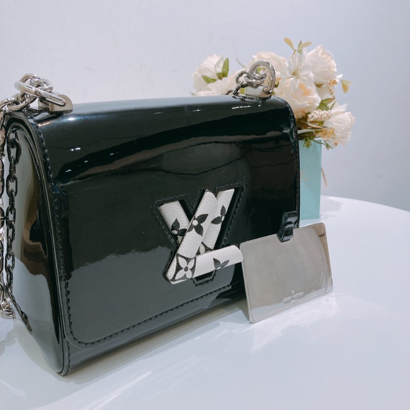 TW4628 Louis Vuitton 路易威登 Twist 小號 黑漆皮 白花 Twist PM Shoulder Bag Black-15