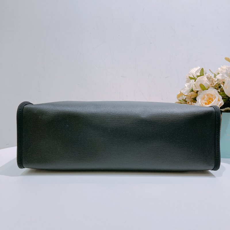 TW4627 Hermes 愛馬仕 防水 休閒又通勤 Herbag 31 WaterProof Black/Gold-4