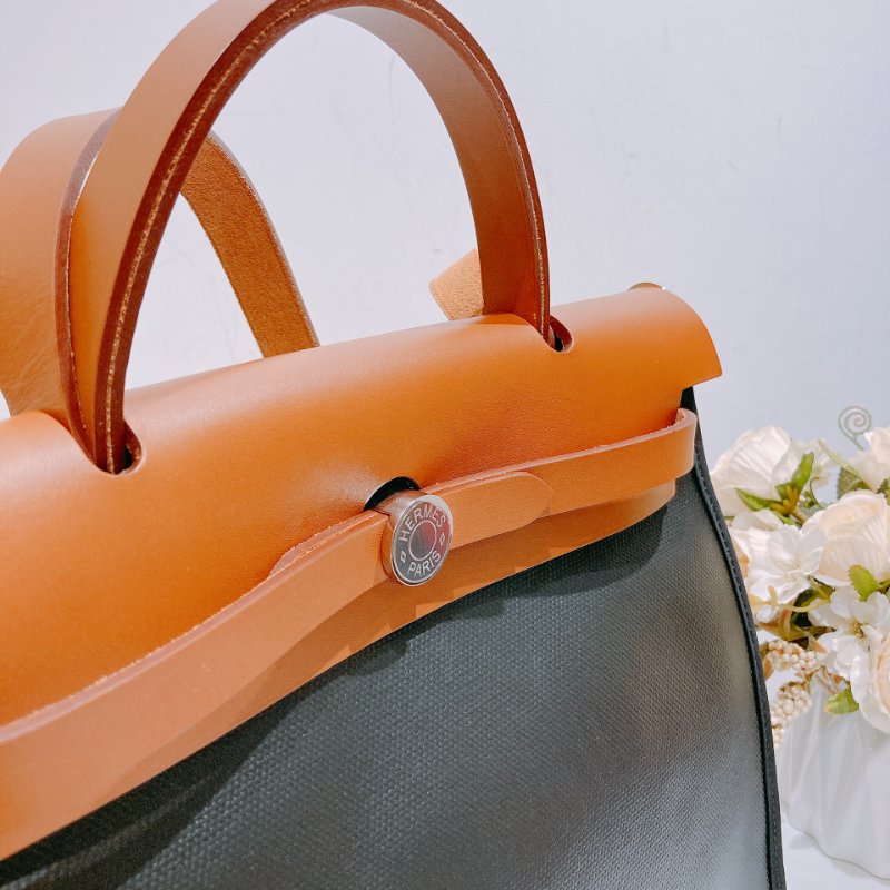 TW4627 Hermes 愛馬仕 防水 休閒又通勤 Herbag 31 WaterProof Black/Gold-11