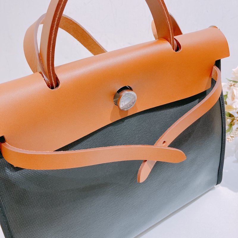 TW4627 Hermes 愛馬仕 防水 休閒又通勤 Herbag 31 WaterProof Black/Gold-12