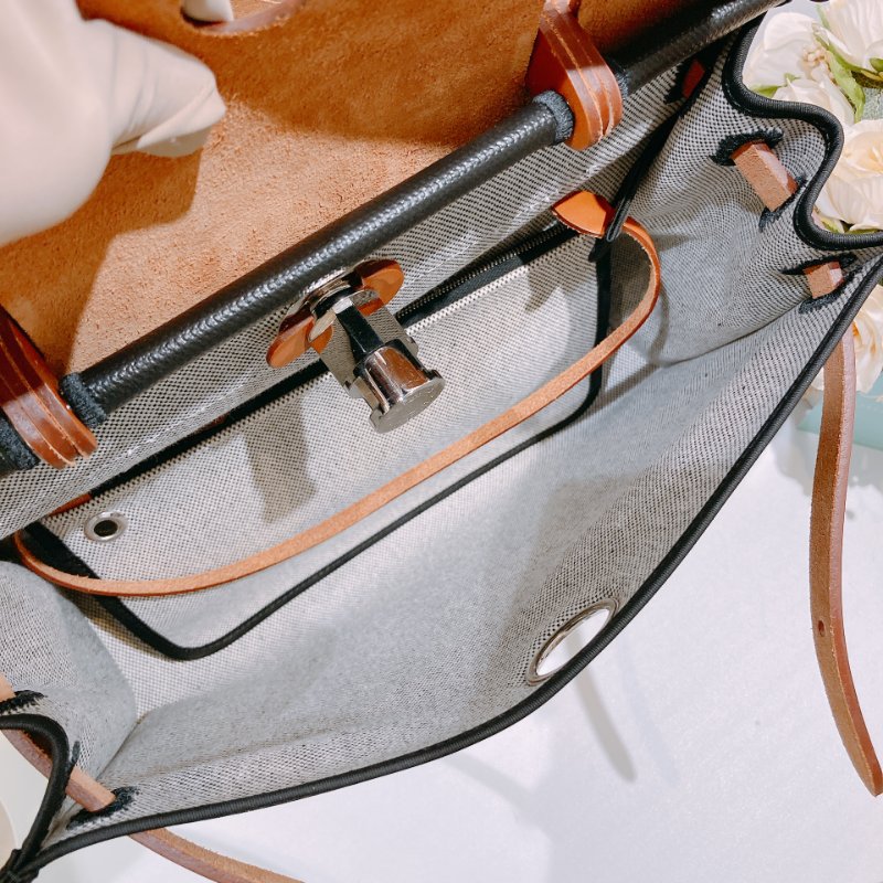 TW4627 Hermes 愛馬仕 防水 休閒又通勤 Herbag 31 WaterProof Black/Gold-15