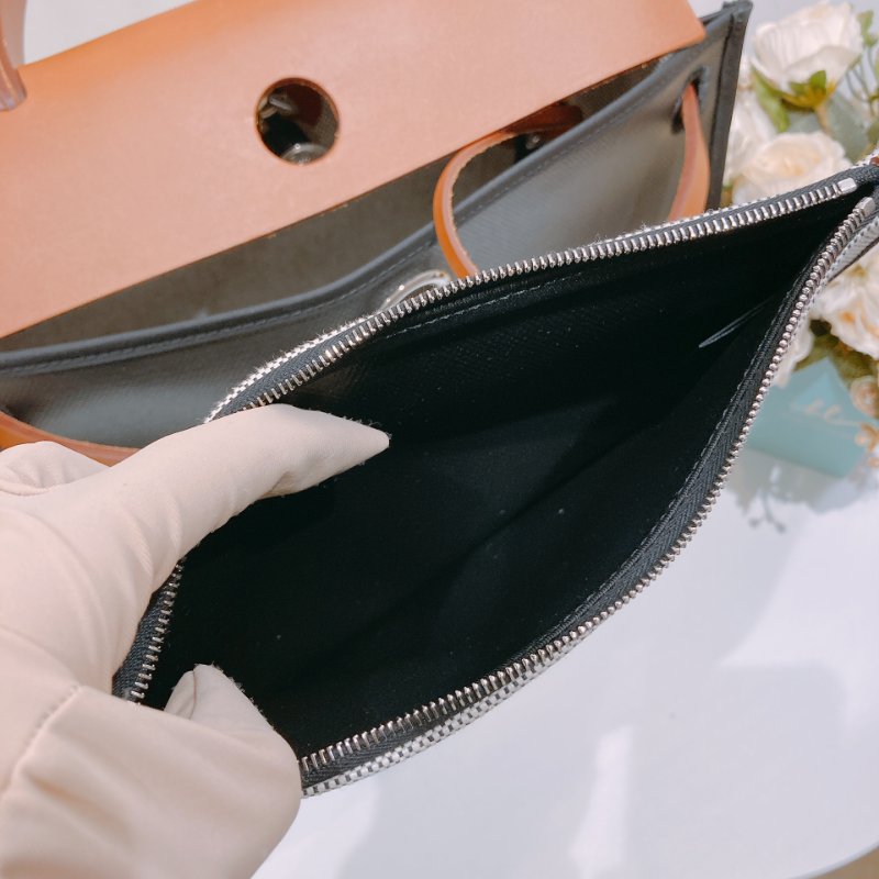 TW4627 Hermes 愛馬仕 防水 休閒又通勤 Herbag 31 WaterProof Black/Gold-19