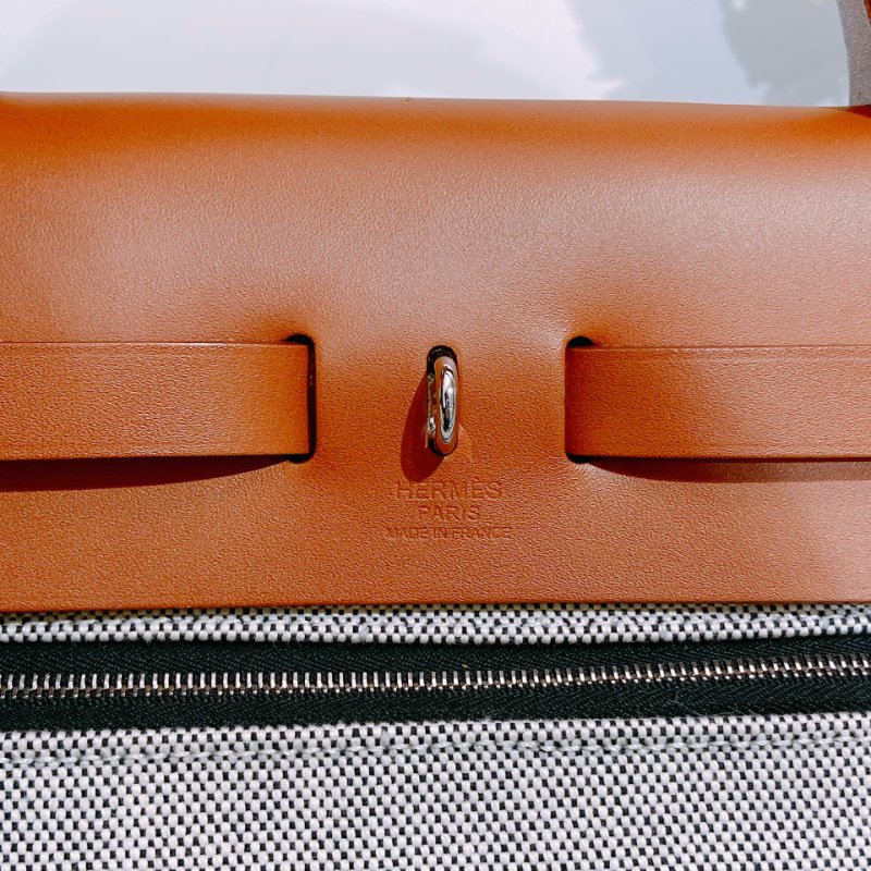 TW4627 Hermes 愛馬仕 防水 休閒又通勤 Herbag 31 WaterProof Black/Gold-20