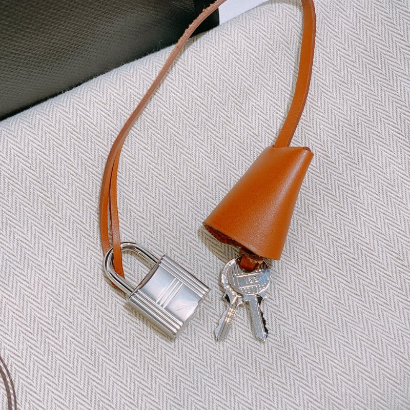 TW4627 Hermes 愛馬仕 防水 休閒又通勤 Herbag 31 WaterProof Black/Gold-21