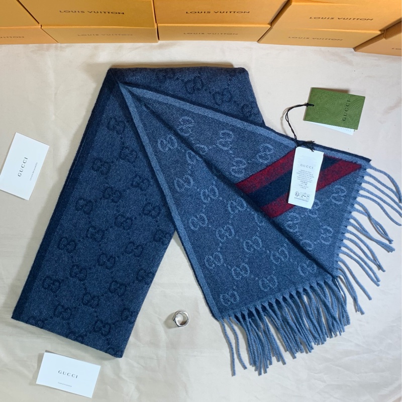 🎁全台最甜 全新含吊牌 Gucci 古馳 深藍雙色滿版logo 羊毛圍巾 披肩-1