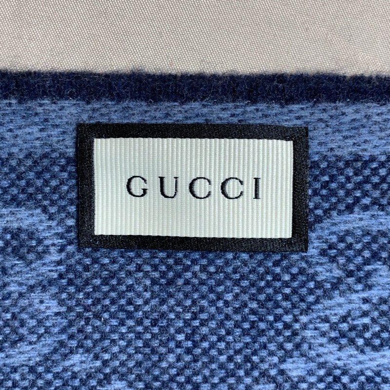🎁全台最甜 全新含吊牌 Gucci 古馳 深藍雙色滿版logo 羊毛圍巾 披肩-7