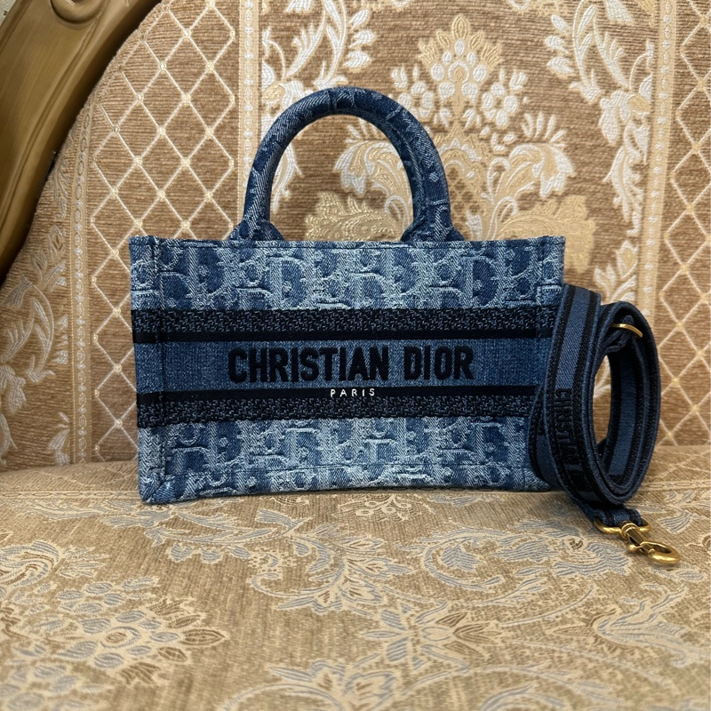 Dior 藍單寧緹花霧金釦手提斜背Mini托特包-0