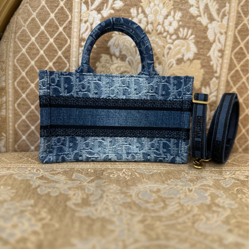 Dior 藍單寧緹花霧金釦手提斜背Mini托特包-1