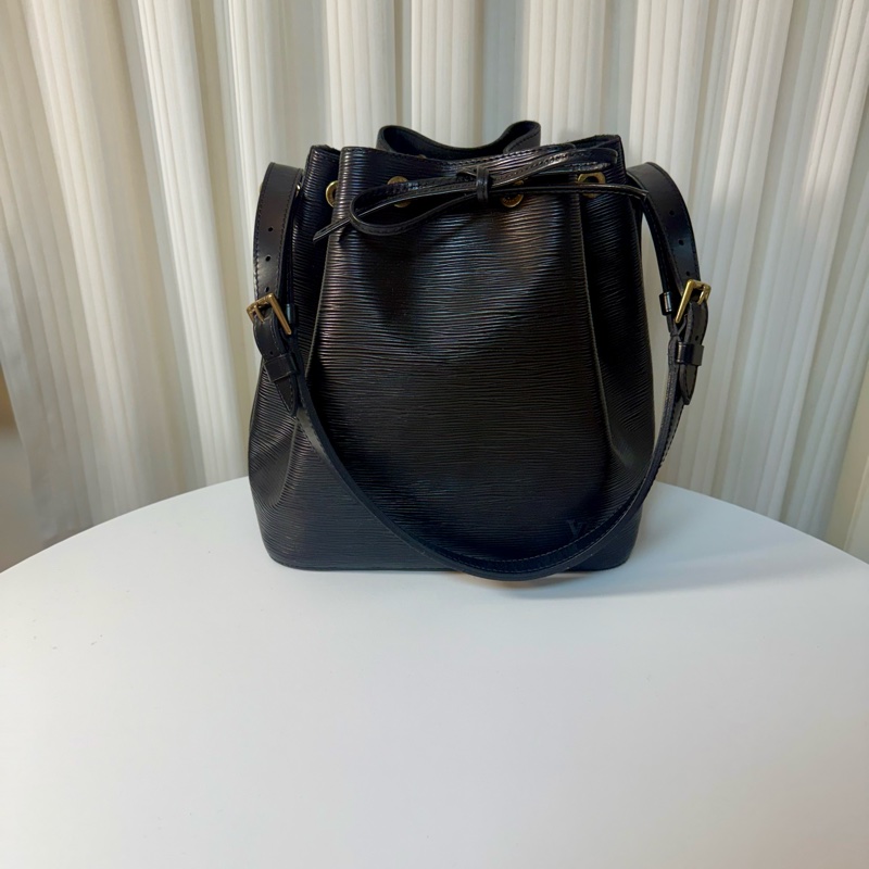 ✔️LOUIS VUITTON LV 路易威登 Epi Noe  水波紋水桶包／黑色-2