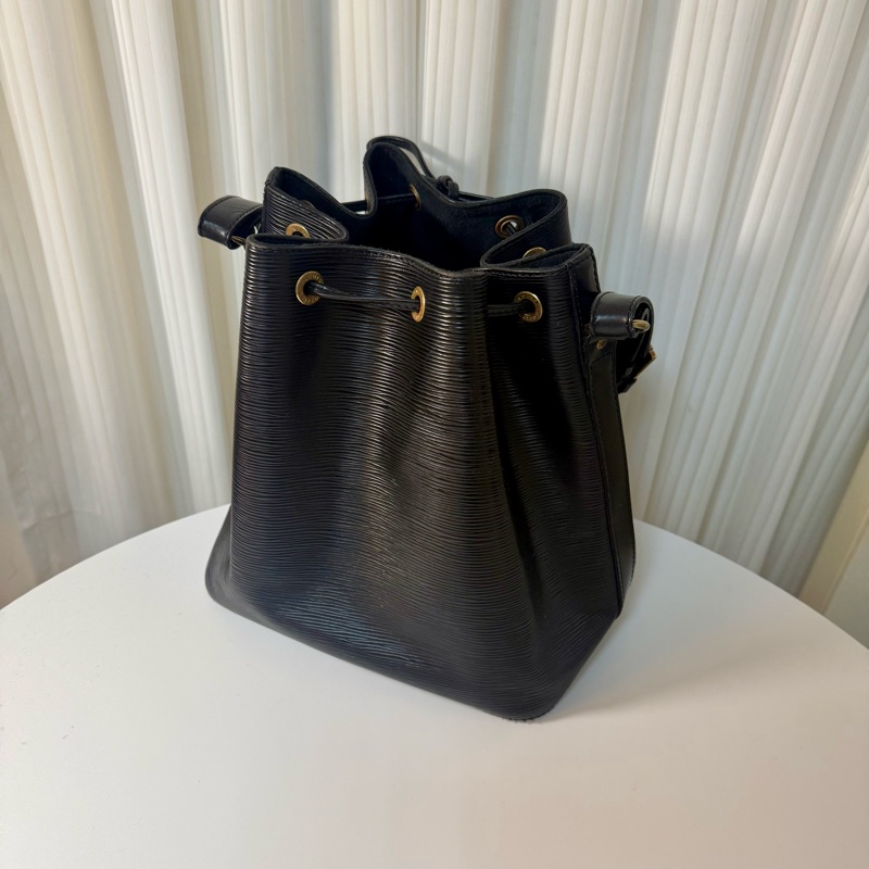 ✔️LOUIS VUITTON LV 路易威登 Epi Noe  水波紋水桶包／黑色-3