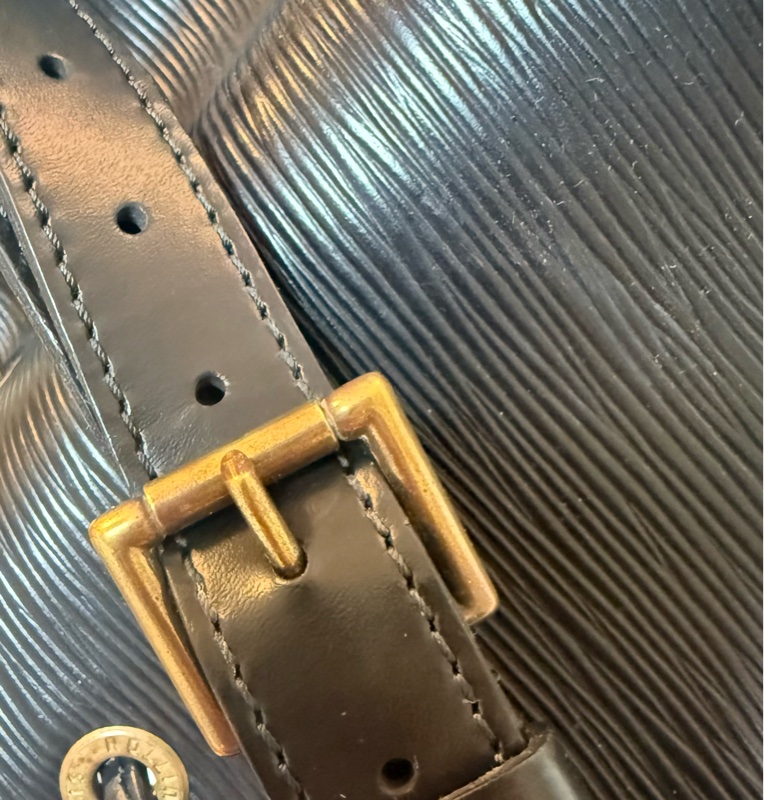 ✔️LOUIS VUITTON LV 路易威登 Epi Noe  水波紋水桶包／黑色-24