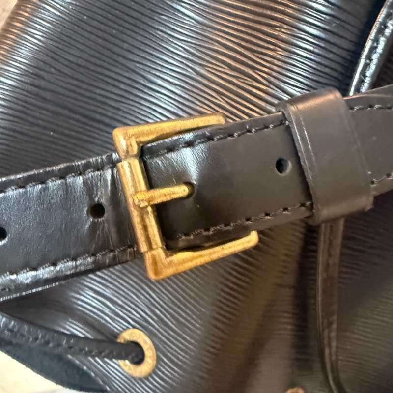 ✔️LOUIS VUITTON LV 路易威登 Epi Noe  水波紋水桶包／黑色-25