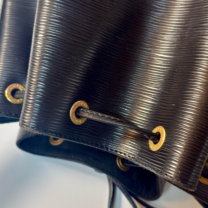 ✔️LOUIS VUITTON LV 路易威登 Epi Noe  水波紋水桶包／黑色-28