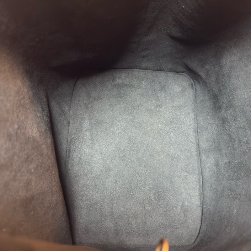 ✔️LOUIS VUITTON LV 路易威登 Epi Noe  水波紋水桶包／黑色-32