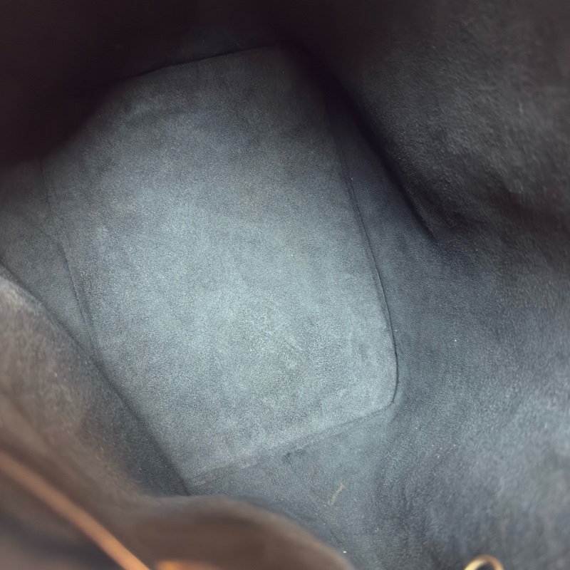 ✔️LOUIS VUITTON LV 路易威登 Epi Noe  水波紋水桶包／黑色-33