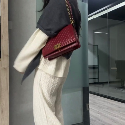 CHANEL 紅金leboy 肩背斜背鏈條包28*18*6 98新配件保卡塵袋