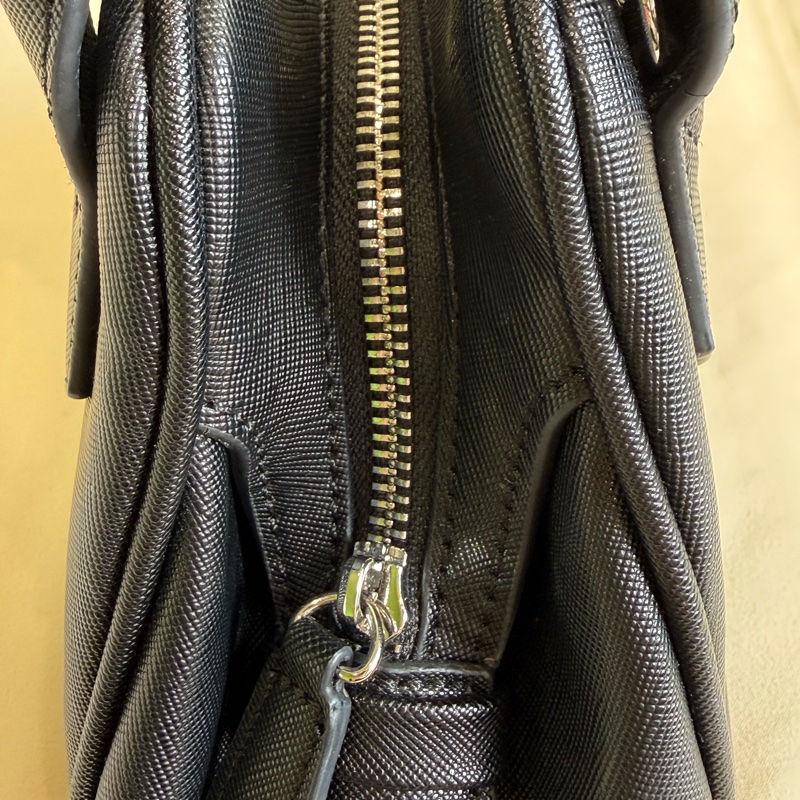 Vivienne Westwood Yasmine Small 黑色 手提包|近新閒置|附購買證明-22