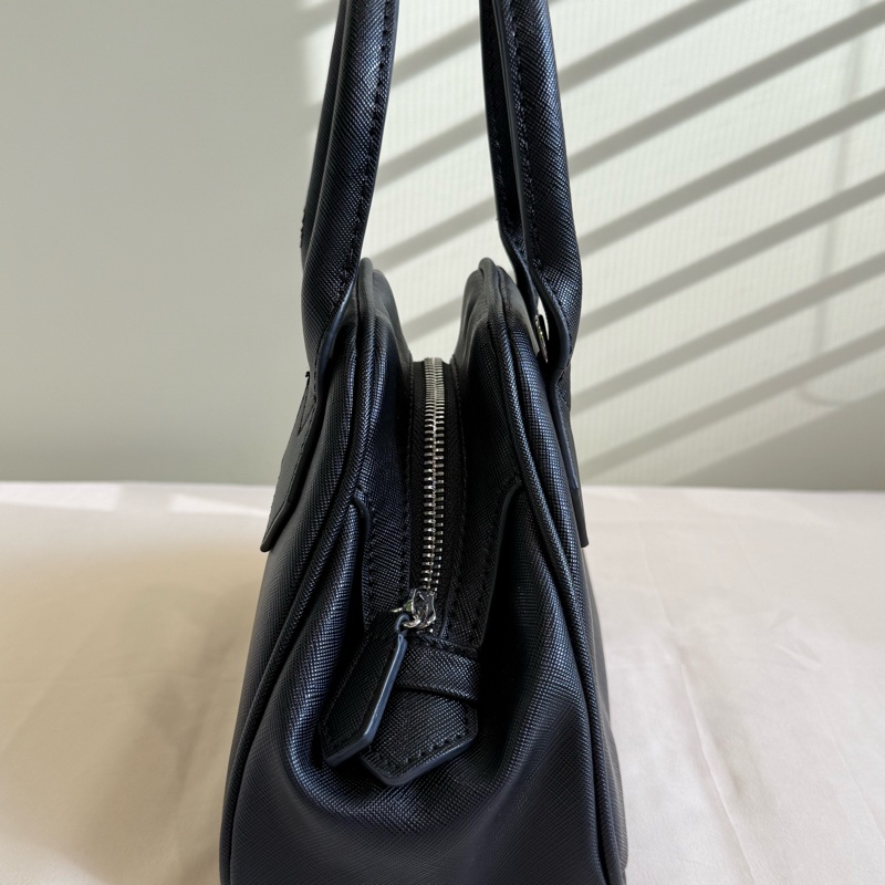 Vivienne Westwood Yasmine Small 黑色 手提包|近新閒置|附購買證明-23