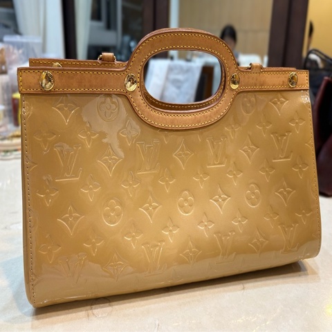 LV